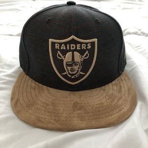Raiders New Era SnapBack Hat!!